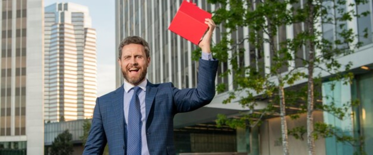 " Leveraging YouTube: A New Era Of Real Estate Investment Education In Canada"