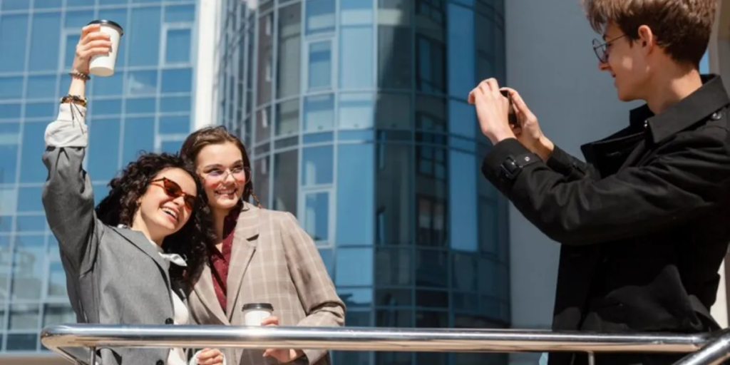 Top Toronto Neighborhoods for Young Professionals: Where Style Meets Convenience
