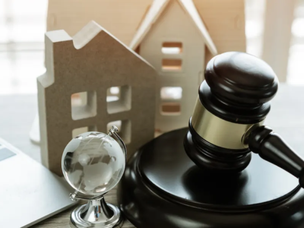 How Do Real Estate Lawyers Untangle The Closing Process?