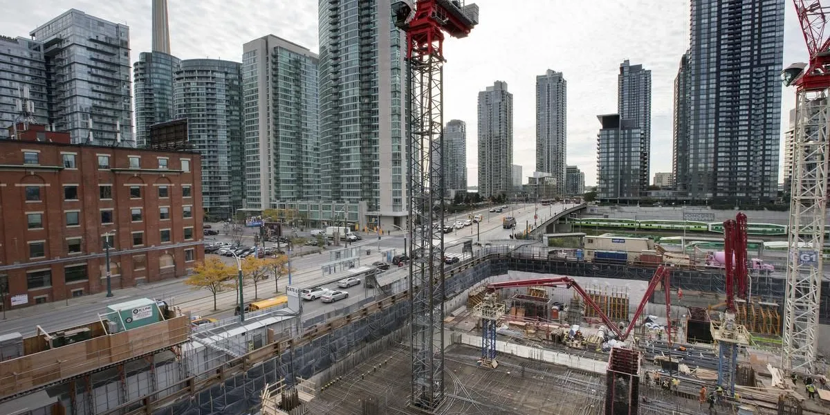 Condo In Toronto Prices Reach An All-Time High — While Vancouver Prices Plummet Down