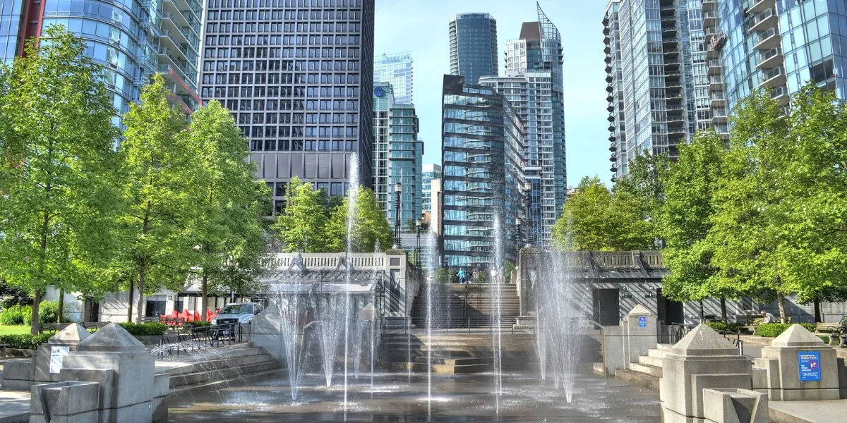 Condo In Toronto Prices Reach An All-Time High — While Vancouver Prices Plummet Down